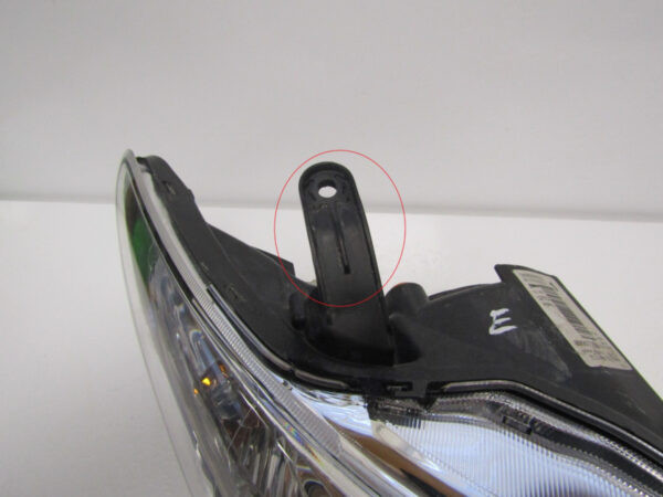 Koplamp Toyota Auris II 2 LED- 12-15 RECHTS 81110-02E21 Q2/A44