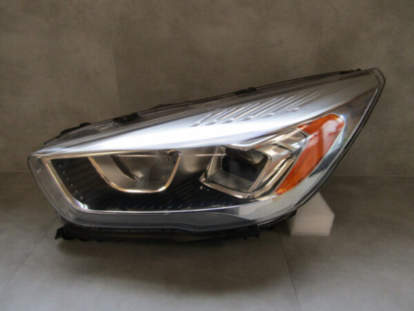 KOPLAMP Ford Kuga MK2 FACELIFT NORMAAL 16-19 LINKS Q448/F175