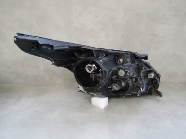 Koplamp Toyota Avensis T27 09-11 Links Q654/K5/11G