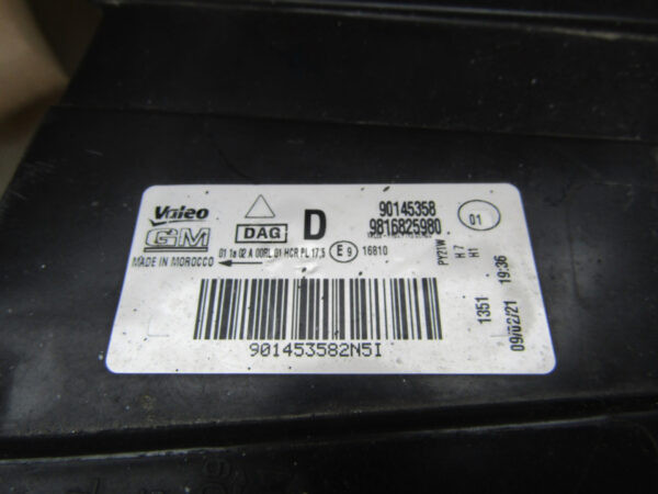Koplamp Opel Combo E IV HALOGEEN 18- 9816825980 RECHTS Q453/F156