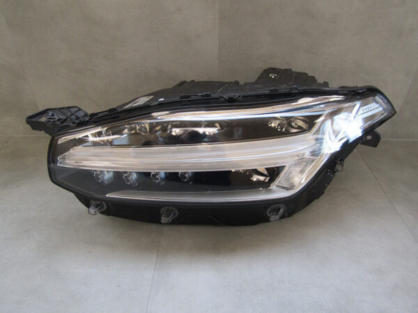 Koplamp Volvo XC90 FULL LED ACTIVE 14-24 31656987 Links Q725/K5/7D