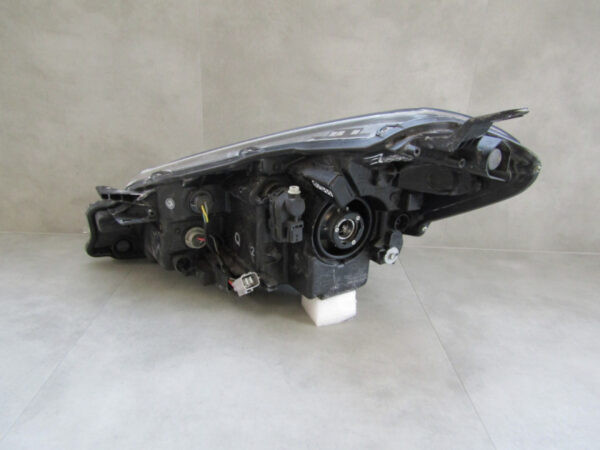 KOPLAMP Toyota Yaris 3 III FACELIFT 17-20 RECHTS Q458/D182