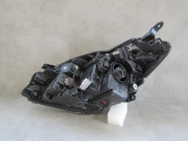 KOPLAMP Toyota Yaris 3 III FACELIFT 17-20 RECHTS Q458/D182