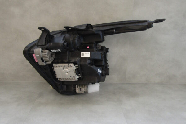 KOPLAMP Kia Sportage V LED- COMPLEET 21- 92102R2000 RECHTS S281