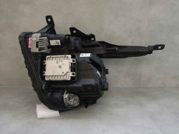 KOPLAMP Kia Sportage V LED- COMPLEET 21- 92102R2000 RECHTS S281