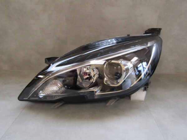 Koplamp Peugeot 308 T9 Facelift 17-21 9816990680 Links Q661/A74