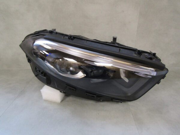 Koplamp Mercedes A Klasse W177 FACELIFT MULTIBEAM LED 23- RECHTS Q642/A147