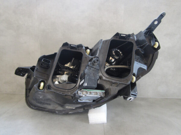 Koplamp Peugeot Expert 3 XENON 16-23 9808235780 Rechts Q735/K5 16A