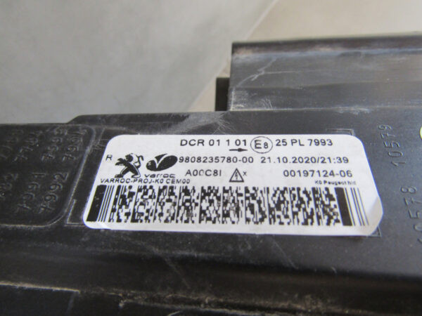 Koplamp Peugeot Expert 3 XENON 16-23 9808235780 Rechts Q735/K5 16A