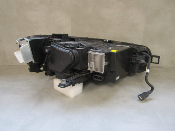 KOPLAMP VOLKSWAGEN VW Passat B9 FULL LED ECO 23- 3J1941005 LINKS Q516/B192