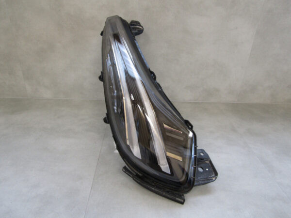 Koplamp Lynk & CO 01 LYNK&CO FACELIFT LED 22- 8893628771 RECHTS Q660/E63