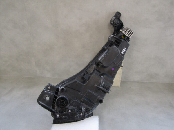 Koplamp Lynk & CO 01 LYNK&CO FACELIFT LED 22- 8893628771 RECHTS Q660/E63