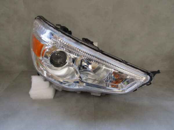 KOPLAMP Mitsubishi ASX FACELIFT STANDARD 12-19 47761336 RECHTS Q207/E109