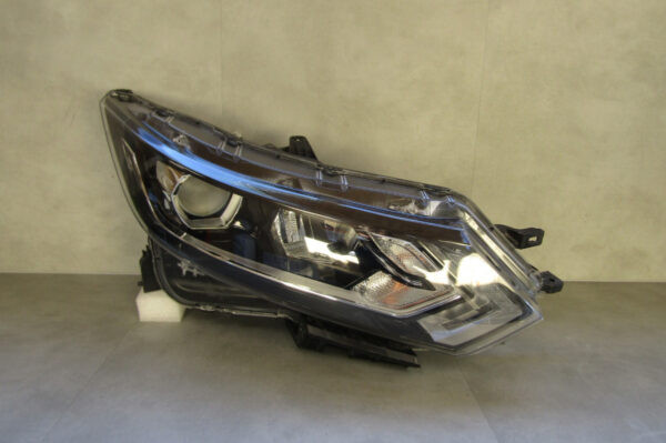 KOPLAMP Nissan Qashqai J11 FACELIFT LED 17-21 RECHTS  S250/E141