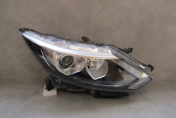 Koplamp Nissan Qashqai J11 Facelift Half LED Rechts 17-21  S744/K5/9A