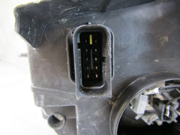 Koplamp Opel Combo E IV HALOGEEN 18- 9816825480 RECHTS S341/C210