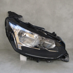 KOPLAMP PEUGEOT 208 II 2 2008 II 2 HALOGEEN 19-23 9823193880 Rechts S671/E10