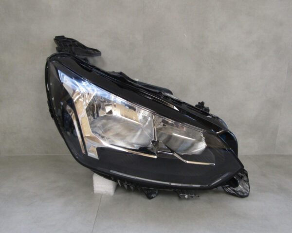 KOPLAMP PEUGEOT 208 II 2 2008 II 2 HALOGEEN 19-23 9823193880 Rechts S671/E10