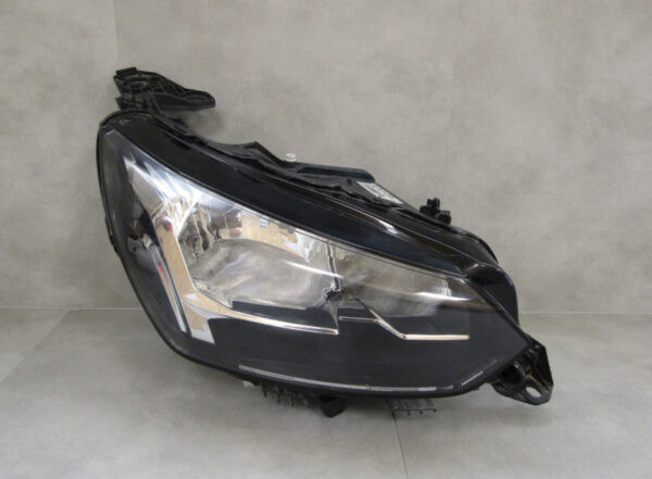 KOPLAMP PEUGEOT 208 II 2 2008 II 2 19-23 9827621380 Rechts Halogeen S465/F193