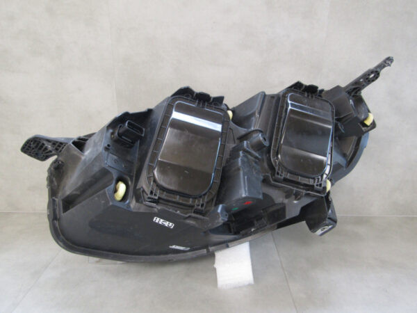Koplamp Citroen Jumpy 3 16-23 Vivaro 19-23 9808567680 Links  Q696/K5/2B