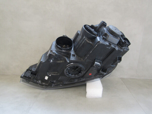 Koplamp Volkswagen Polo 2G Halogeen 17-20 2G1941006 Rechts Q685/C84