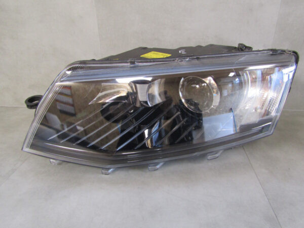 Koplamp Skoda Octavia 3 5E XENON 12-16 5E1941015B Links Q703/K5 3D