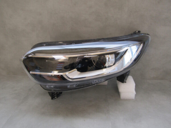 Koplamp Renault Kadjar LED 15-18 26060 9857R LINKS Q477/D174