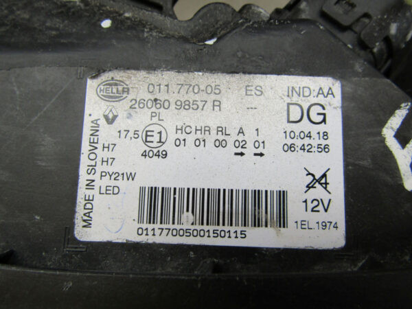 Koplamp Renault Kadjar LED 15-18 26060 9857R LINKS Q477/D174