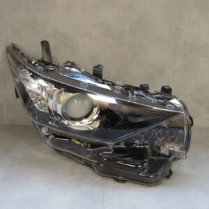 Koplamp Toyota Auris 2 II FACELIFT 15-18 81110-02K30 RECHTS S201/A105