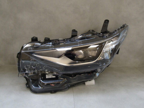 KOPLAMP TOYOTA AURIS 2 LED Facelift 15-18 81150-02K60 Links S797/C36
