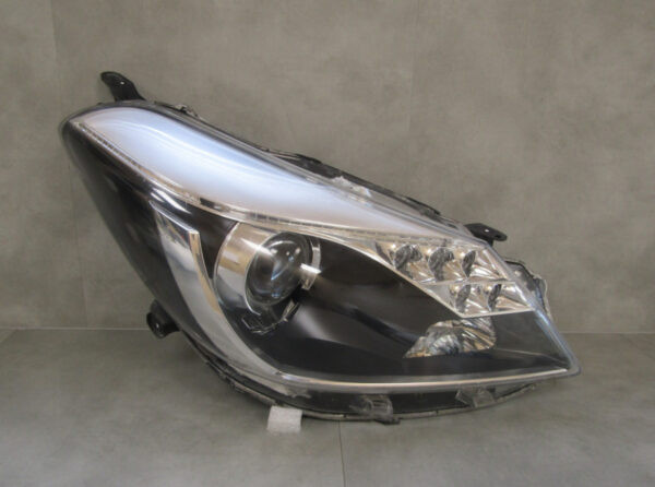 KOPLAMP TOYOTA YARIS 3 III HYBRIDE LED 12-14 Rechts S834/E28