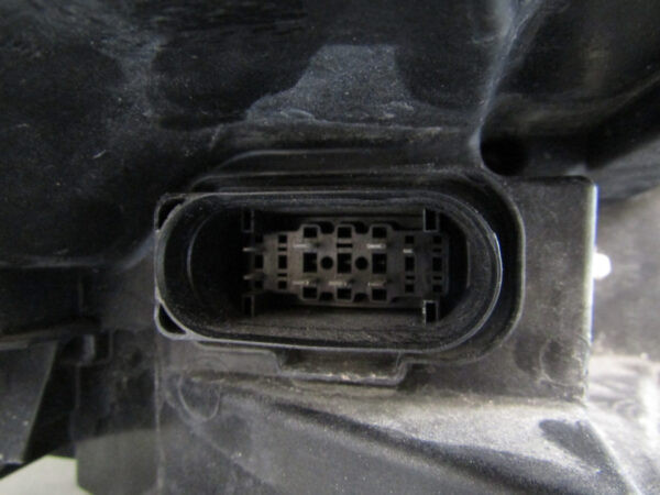 Koplamp Audi Q2 81A Full LED 16-20 81A941033 LINKS Q455/F178