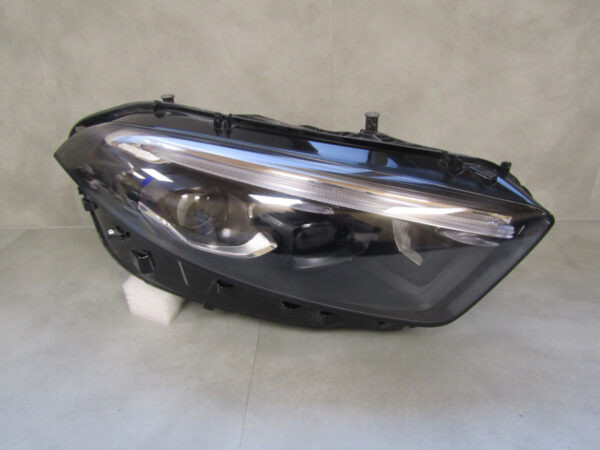 Koplamp Mercedes A Klasse W177 FACELIFT MULTIBEAM 23- A1779065804 LINKS Q519/B191