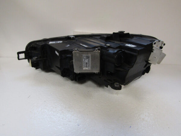 KOPLAMP VOLKSWAGEN VW Passat B9 FULL LED TOP 23- 3J1941036 RECHTS Q145/E46