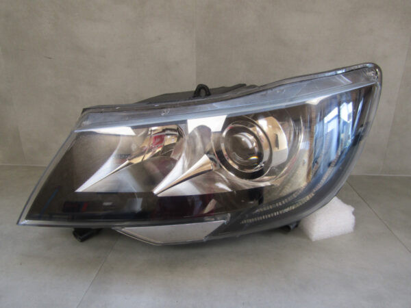 Koplamp Skoda Superb 2 II FACELIFT XENON 13-15 3T1941015H LINKS Q877/K4 4B