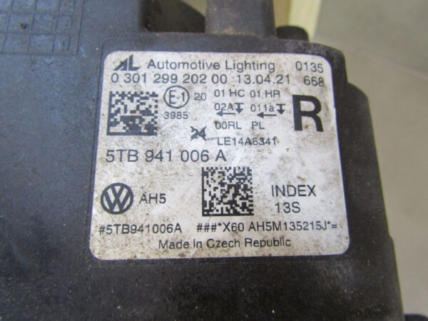 KOPLAMP VOLKSWAGEN VW Touran 2 II 5TB 15- 5TB941006A RECHTS Q337/B154