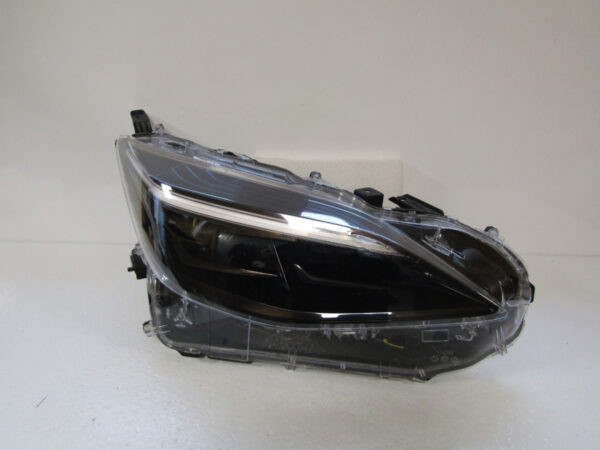 KOPLAMP Toyota Yaris Cross FULL LED- 17-22 RECHTS Q62/C62