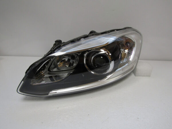 Koplamp Volvo XC60 1 FACELIFT XENON 13-17 31420257 LINKS Q5/A47