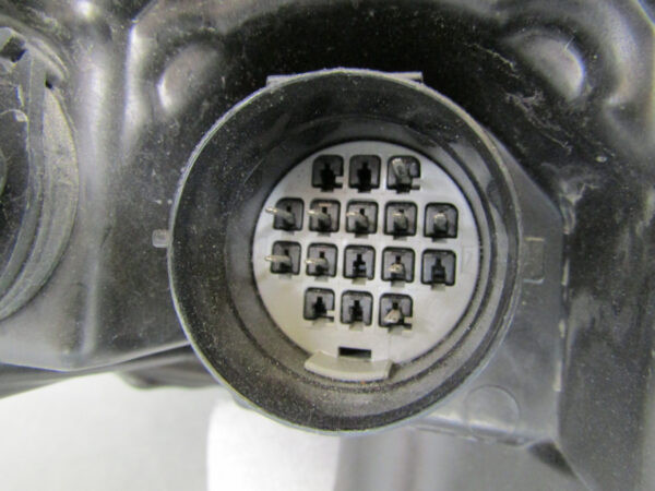 KOPLAMP Land Rover Discovery 5V L462 LED- 16- HY32-13W030-HC LINKS Q497/B175