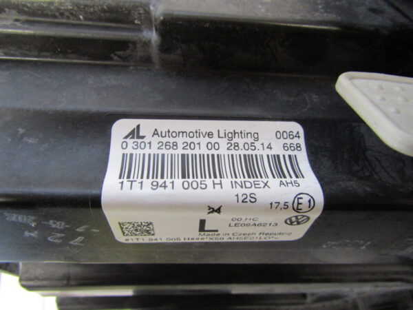 KOPLAMP VOLKSWAGEN VW Caddy Touran 1T1 FACELIFT 10-15 1T1941005H LINKS Q31/C22