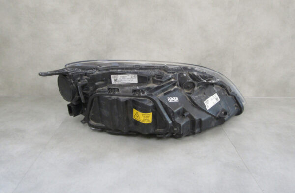 KOPLAMP VOLVO V40 XENON 12-16 31420007 LINKS S333/E81
