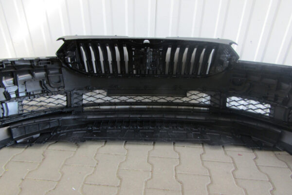 Bumper Skoda Superb 4 3P0807221 24- Voorbumper MZ935