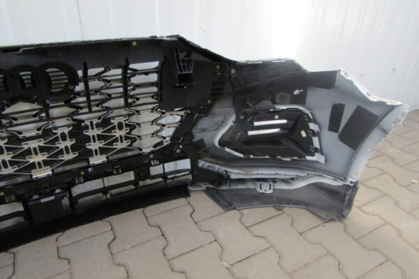 Bumper Audi Q3 II 83A 83F 18- 83A807437D Voorbumper MZ423