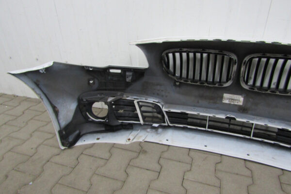 Bumper BMW 5 F10 F11 Facelift LCI 13-17   51117331706  voorbumper PJ607
