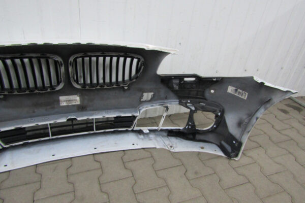 Bumper BMW 5 F10 F11 Facelift LCI 13-17   51117331706  voorbumper PJ607