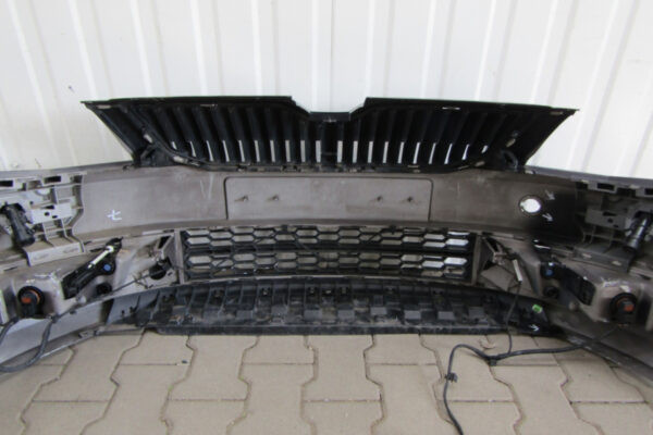 Bumper Skoda Octavia 3 III 5E0 12-16 Voorbumper MZ1029