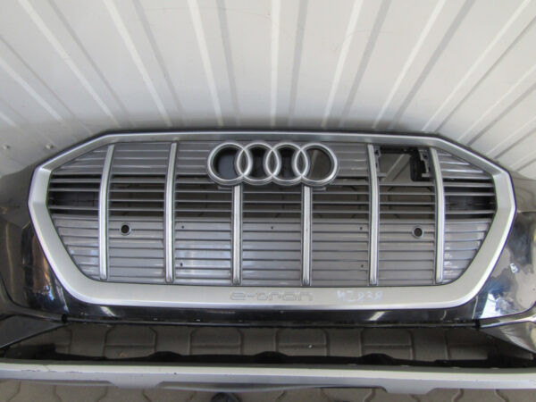 Bumper  Audi E-Tron Etron 4KE 18- Voorbumper MZ838