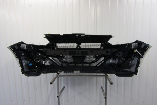 Bumper  Peugeot 208 II 2 GT LINE 19-  Voorbumper   Q1657