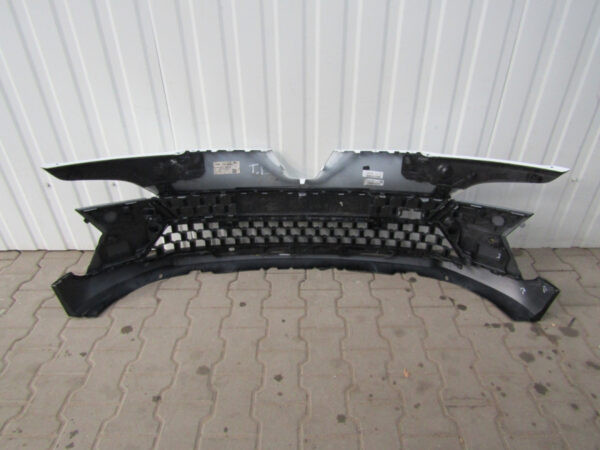 Bumper RENAULT MEGANE 5 E-TECH 22- 620742561R  Voorbumper  MK2382