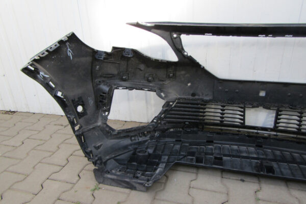Bumper  Peugeot 5008 II 16-20  981649787    Voorbumper